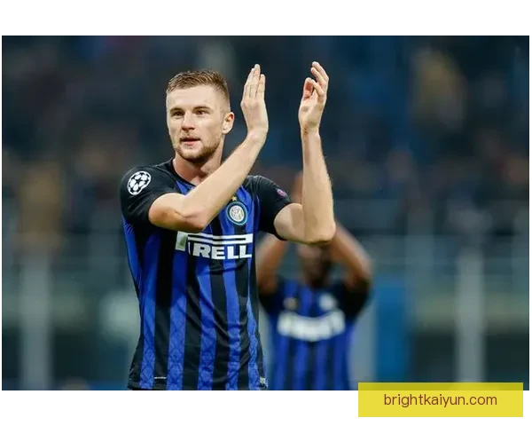 达尼洛在尤文图斯更衣室表现稳健，成为球队重要的领导力量